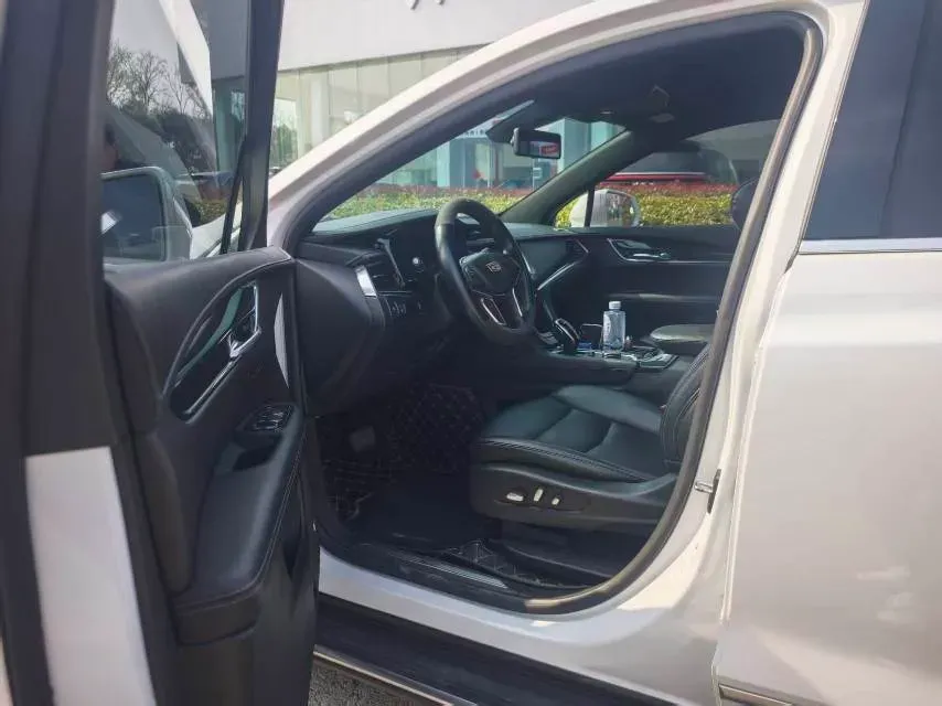 2021 Cadillac XT5 2.0T 237HP L4 9AT,autocango,china used car exporter,china ev exporter,chinese used car exporter,chinese used ev exporter
