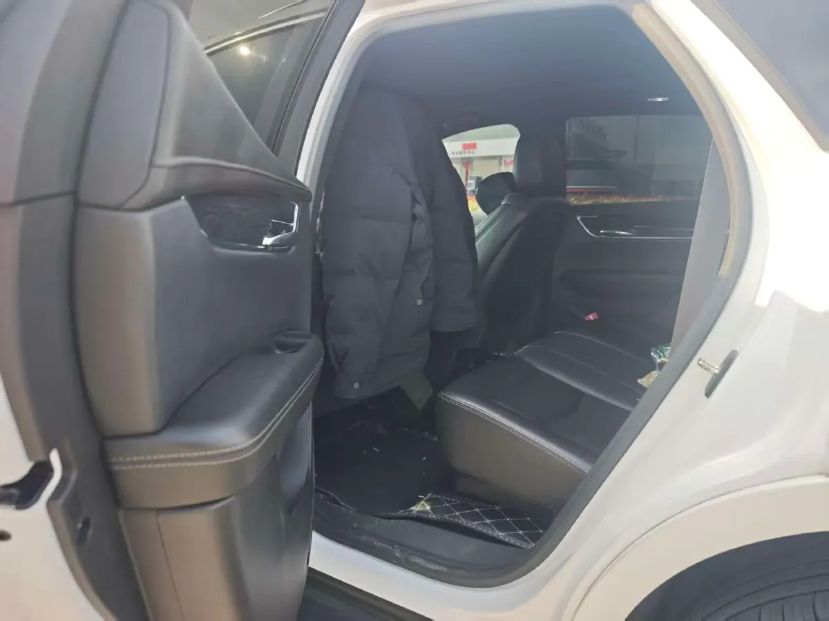 2021 Cadillac XT5 2.0T 237HP L4 9AT,autocango,china used car exporter,china ev exporter,chinese used car exporter,chinese used ev exporter