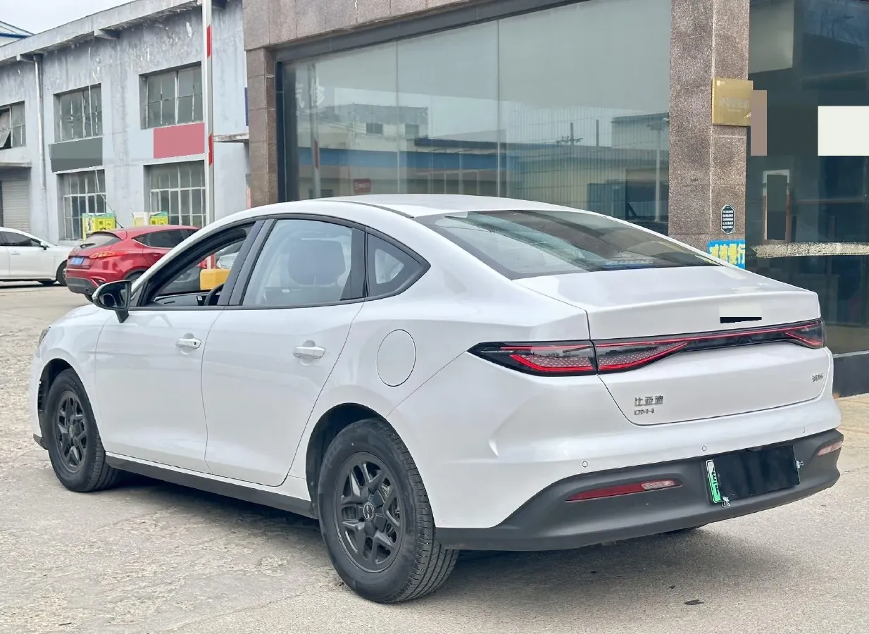 2025 BYD Seal05 DM-i 1.5L 101HP L4 E-CVT PHEV 7.68KWH,autocango,china used car exporter,china ev exporter,chinese used car exporter,chinese used ev exporter