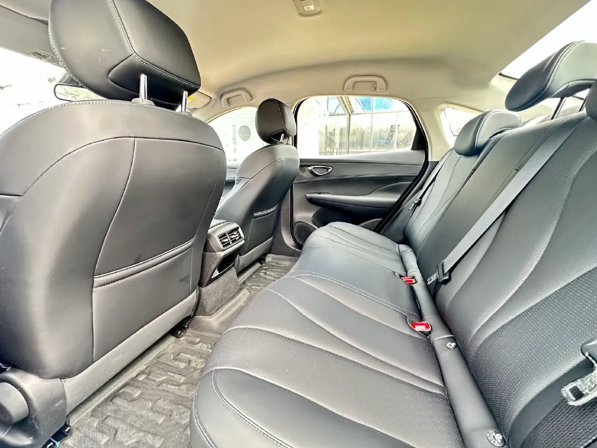 2025 BYD Seal05 DM-i 1.5L 101HP L4 E-CVT PHEV 7.68KWH,autocango,china used car exporter,china ev exporter,chinese used car exporter,chinese used ev exporter