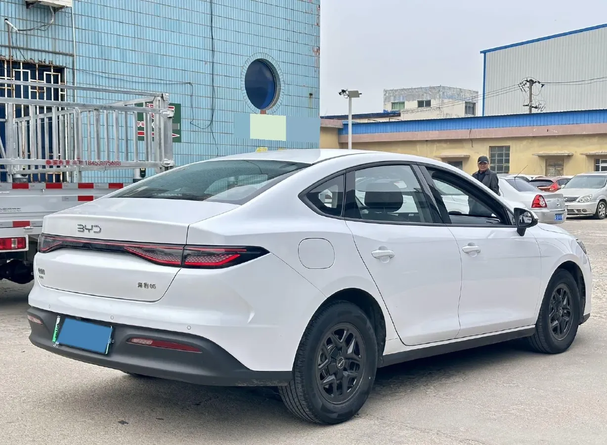 2025 BYD Seal05 DM-i 1.5L 101HP L4 E-CVT PHEV 7.68KWH,autocango,china used car exporter,china ev exporter,chinese used car exporter,chinese used ev exporter