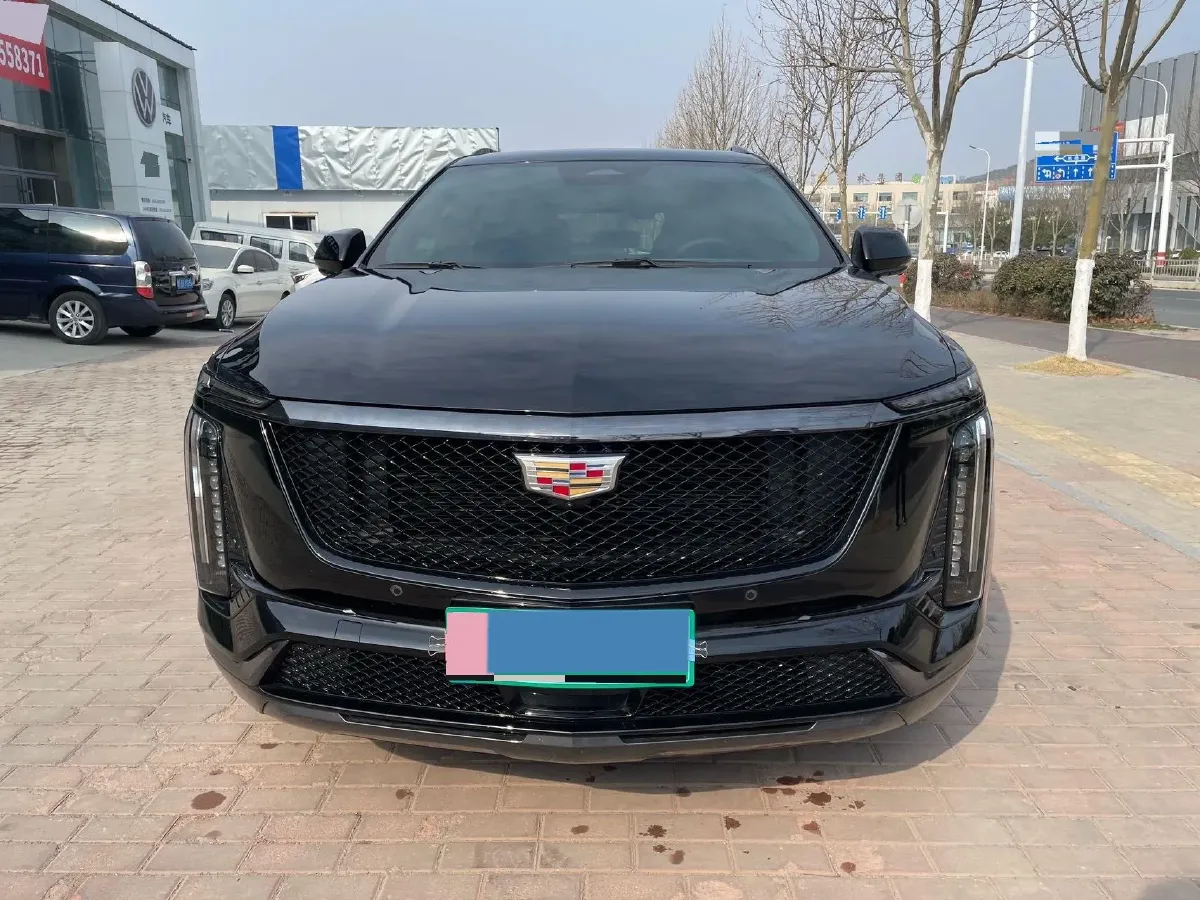 2025 Cadillac XT5 2.0T 237HP L4 9AT,autocango,china used car exporter,china ev exporter,chinese used car exporter,chinese used ev exporter
