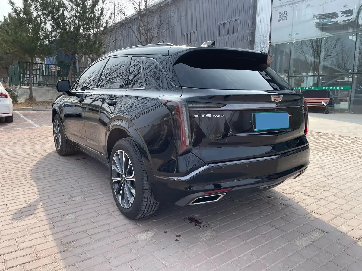 2025 Cadillac XT5 2.0T 237HP L4 9AT,autocango,china used car exporter,china ev exporter,chinese used car exporter,chinese used ev exporter