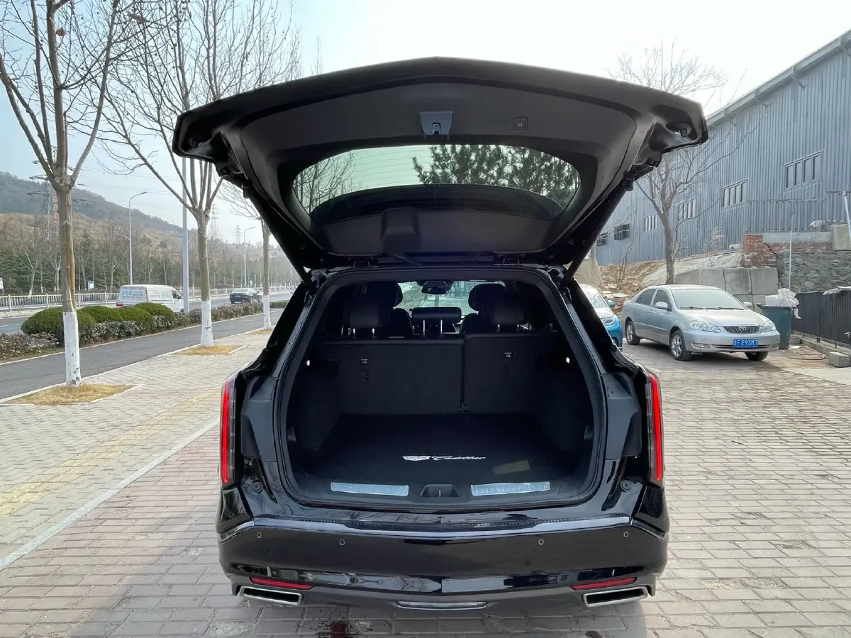 2025 Cadillac XT5 2.0T 237HP L4 9AT,autocango,china used car exporter,china ev exporter,chinese used car exporter,chinese used ev exporter