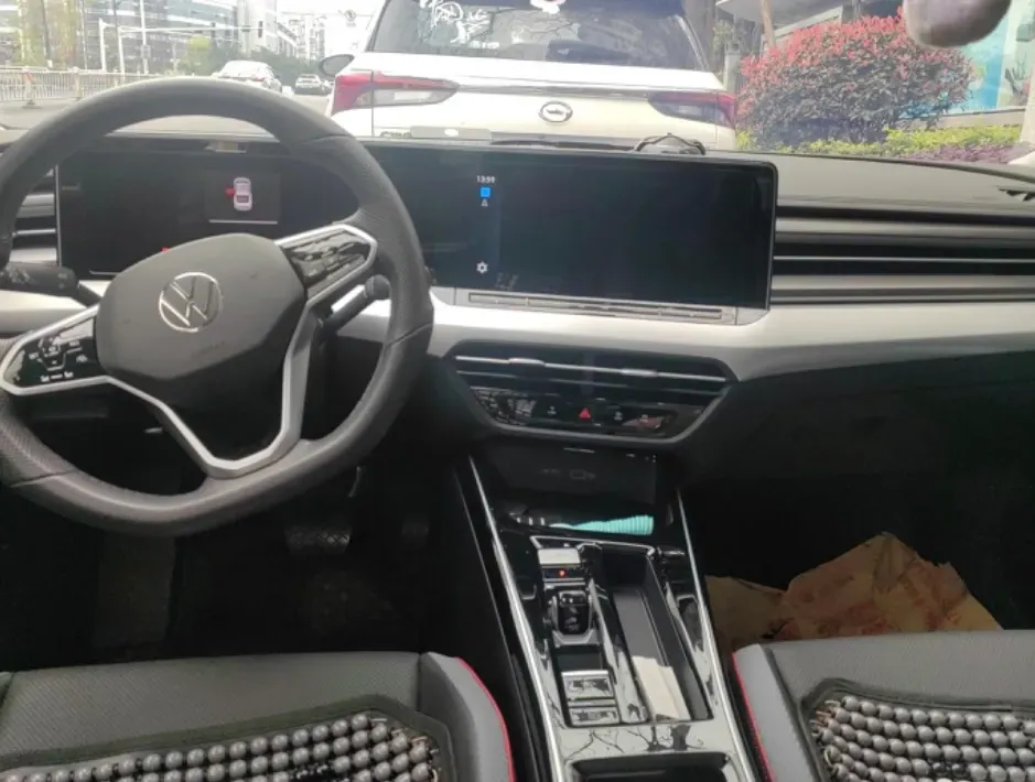 2023 Volkswagen Lamando 1.4T 150HP L4 7DCT,autocango,china used car exporter,china ev exporter,chinese used car exporter,chinese used ev exporter