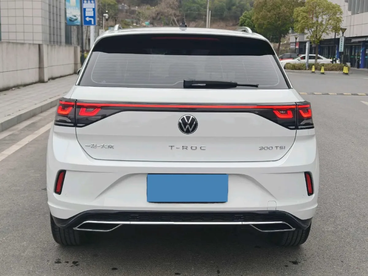 2023 Volkswagen T-Roc 1.5T 160HP L4 7DCT,autocango,china used car exporter,china ev exporter,chinese used car exporter,chinese used ev exporter