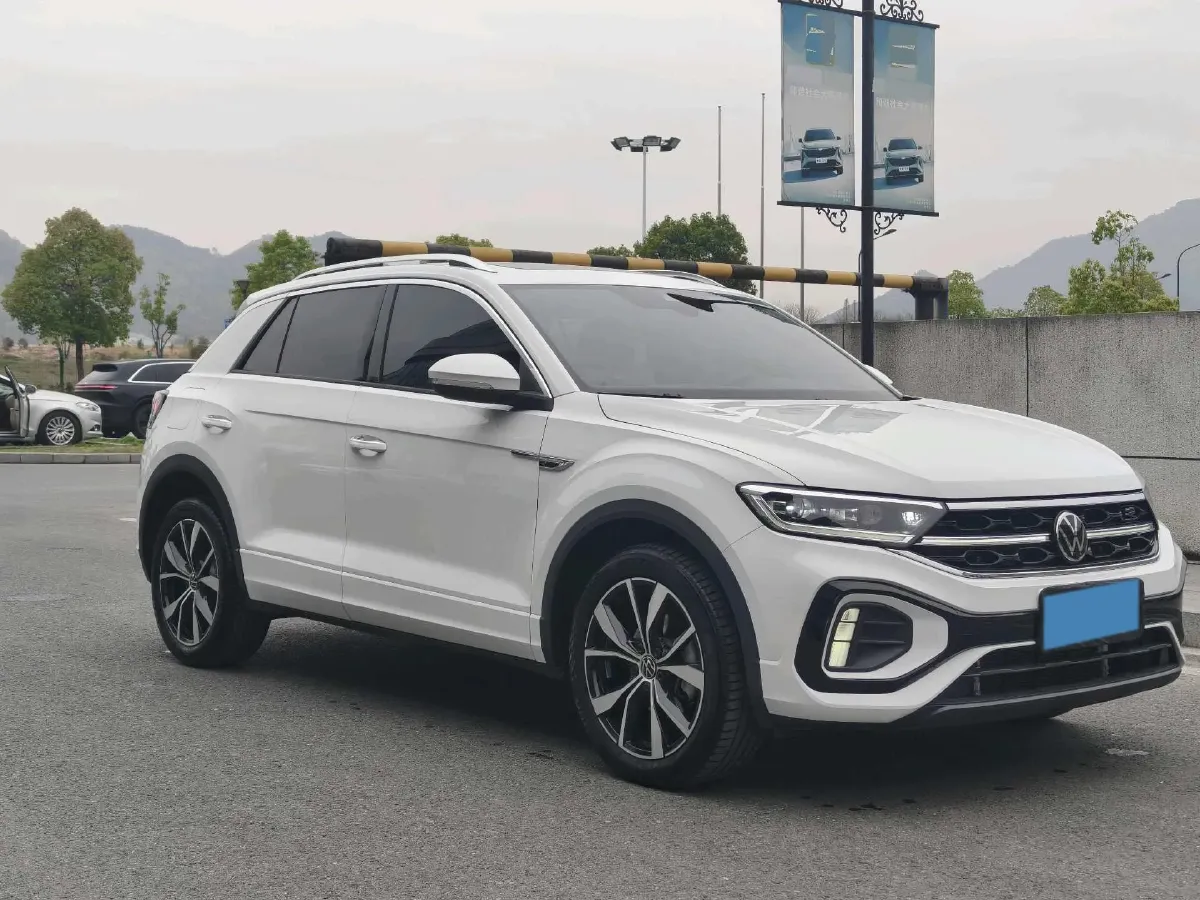 2023 Volkswagen T-Roc 1.5T 160HP L4 7DCT,autocango,china used car exporter,china ev exporter,chinese used car exporter,chinese used ev exporter