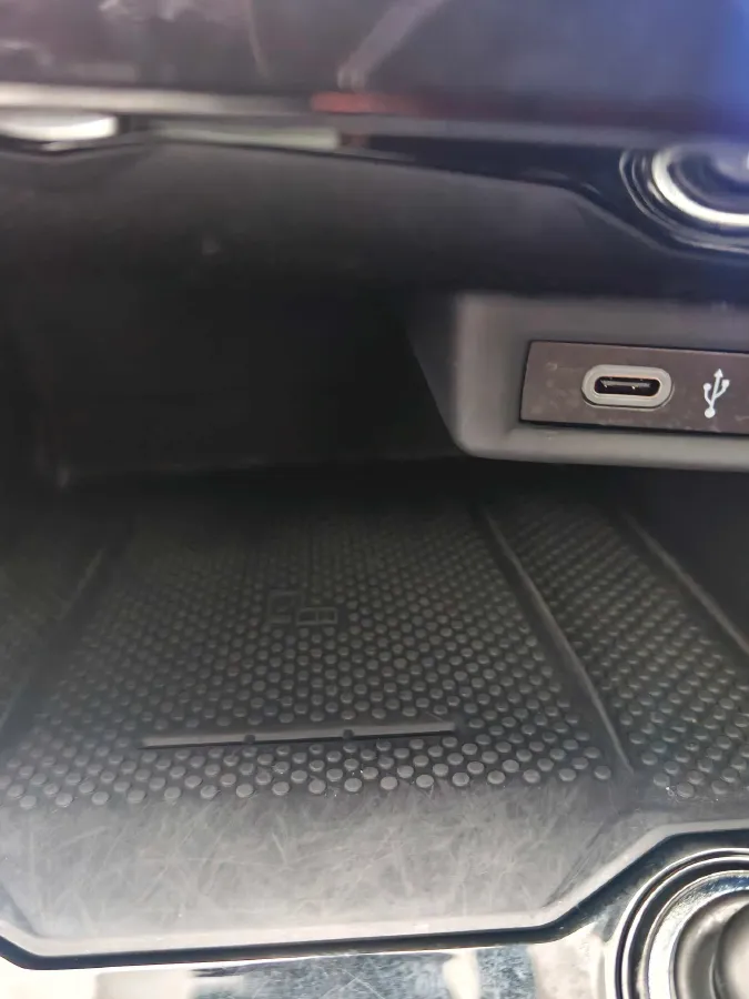 2023 Volkswagen T-Roc 1.5T 160HP L4 7DCT,autocango,china used car exporter,china ev exporter,chinese used car exporter,chinese used ev exporter