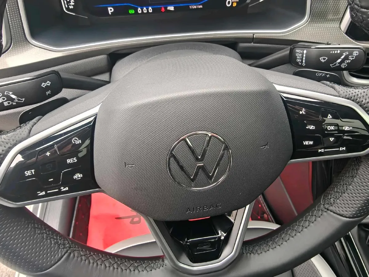 2023 Volkswagen T-Roc 1.5T 160HP L4 7DCT,autocango,china used car exporter,china ev exporter,chinese used car exporter,chinese used ev exporter