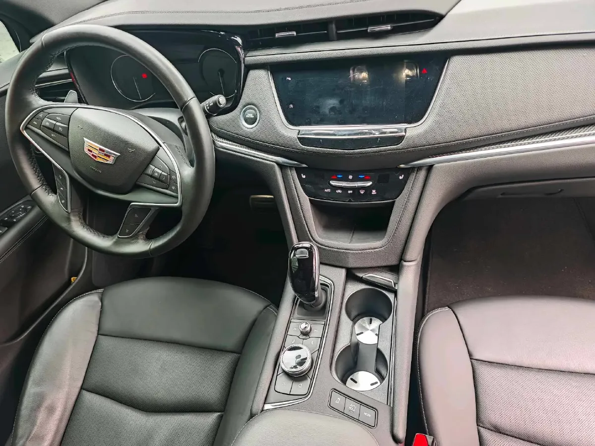 2022 Cadillac XT5 2.0T 237HP L4 9AT,autocango,china used car exporter,china ev exporter,chinese used car exporter,chinese used ev exporter