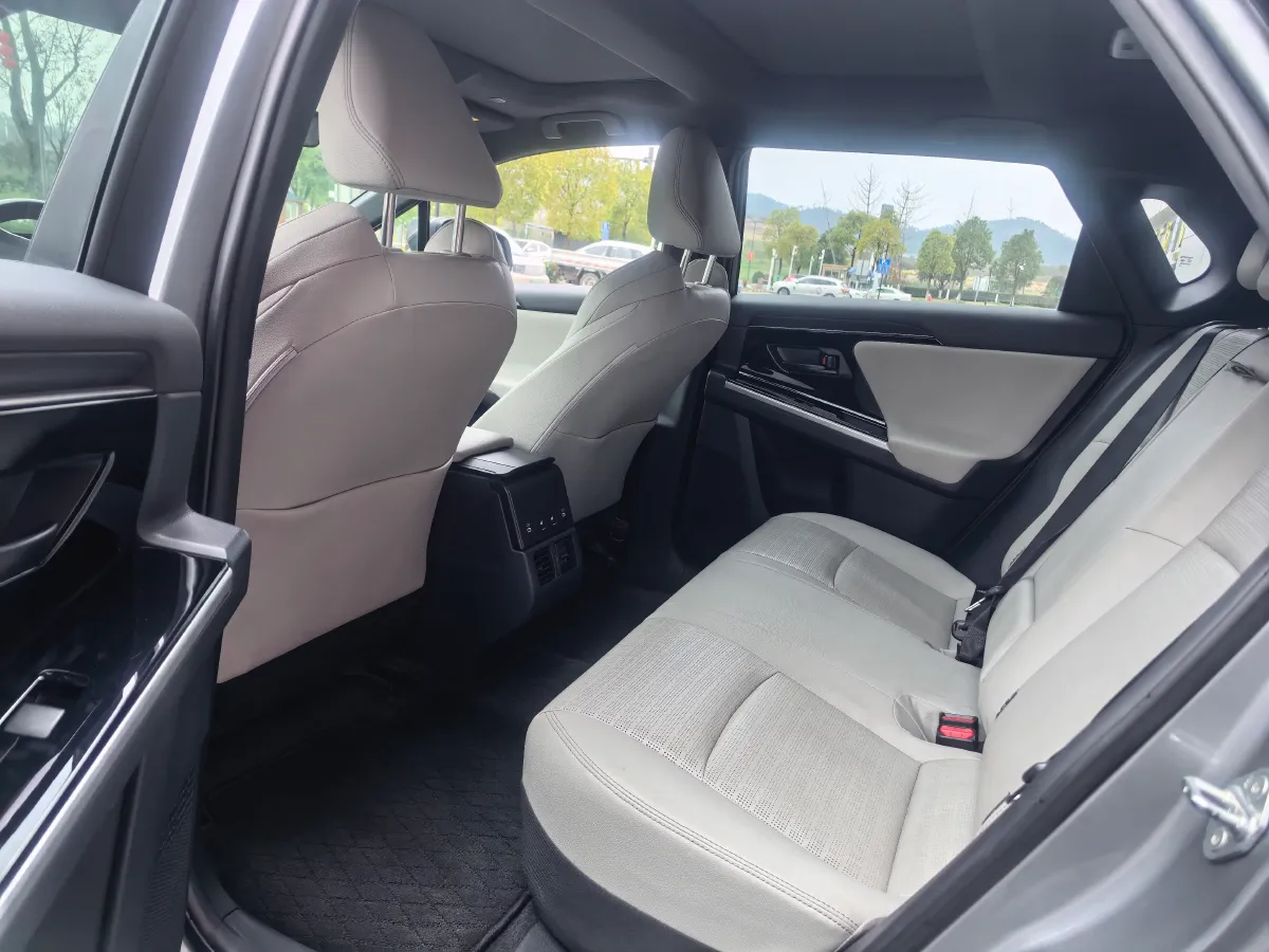 2022 Toyota bZ4X BEV 66.7KWH,autocango,china used car exporter,china ev exporter,chinese used car exporter,chinese used ev exporter