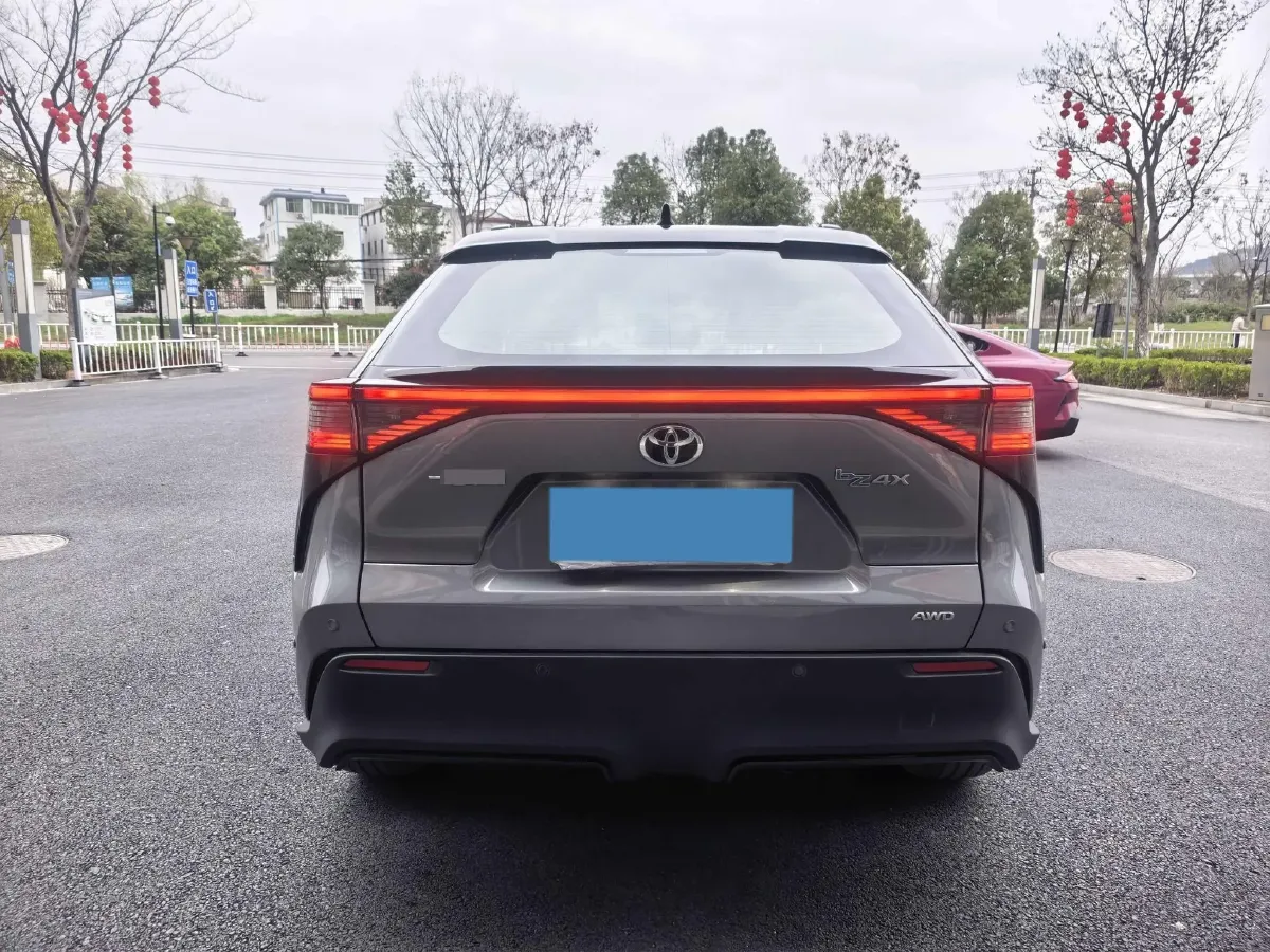 2022 Toyota bZ4X BEV 66.7KWH,autocango,china used car exporter,china ev exporter,chinese used car exporter,chinese used ev exporter