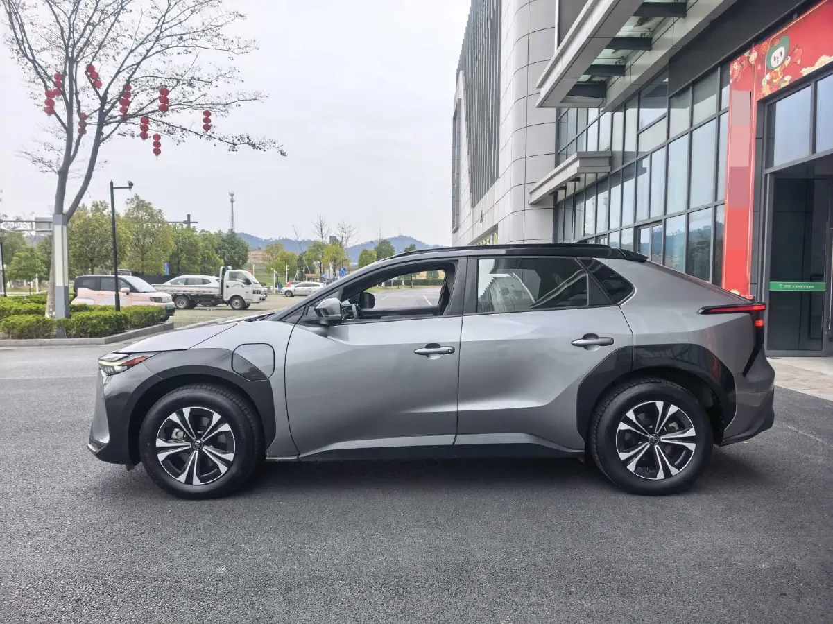 2022 Toyota bZ4X BEV 66.7KWH,autocango,china used car exporter,china ev exporter,chinese used car exporter,chinese used ev exporter