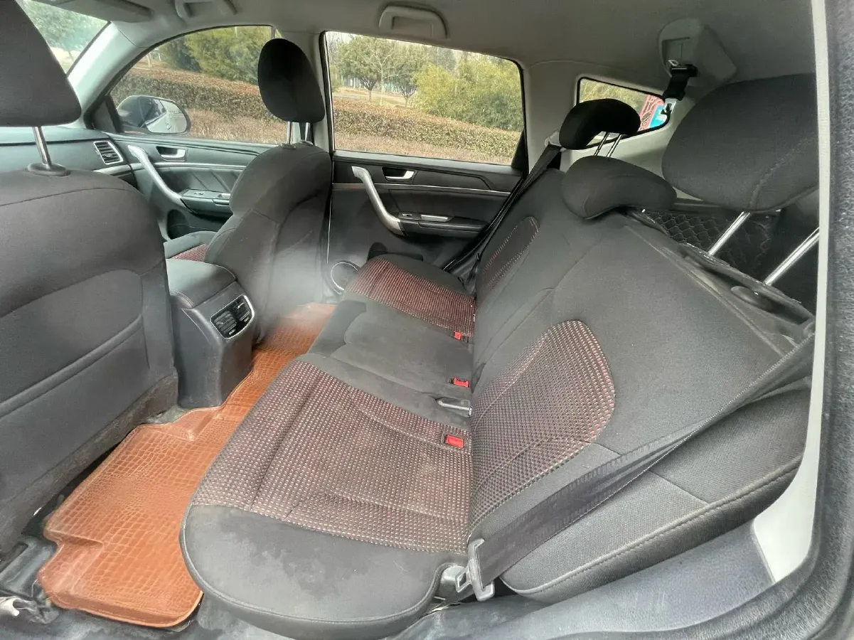 2019 Haval M6 1.5T 150HP L4 6MT,autocango,china used car exporter,china ev exporter,chinese used car exporter,chinese used ev exporter