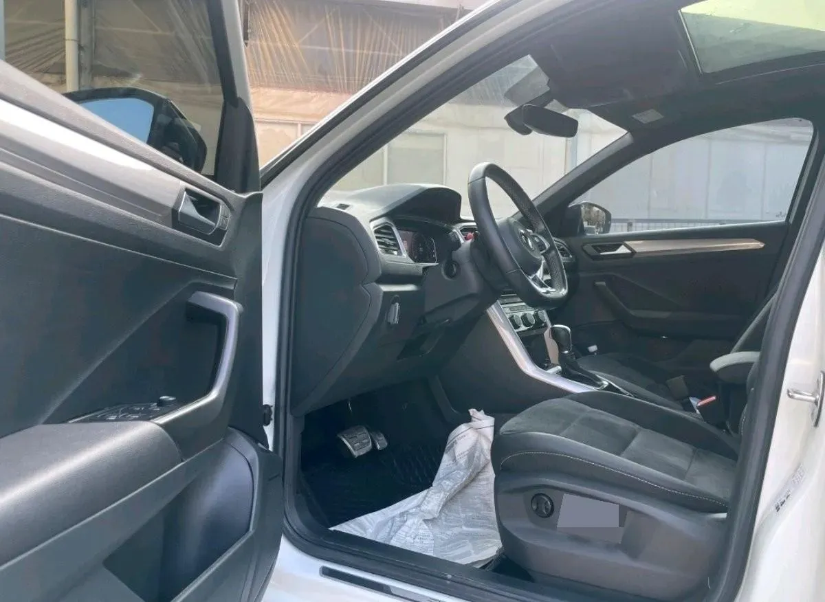 2022 Volkswagen T-Roc 1.4T 150HP L4 7DCT,autocango,china used car exporter,china ev exporter,chinese used car exporter,chinese used ev exporter