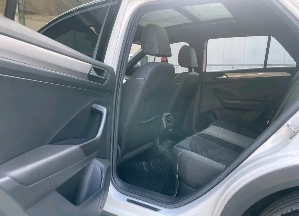 2022 Volkswagen T-Roc 1.4T 150HP L4 7DCT,autocango,china used car exporter,china ev exporter,chinese used car exporter,chinese used ev exporter