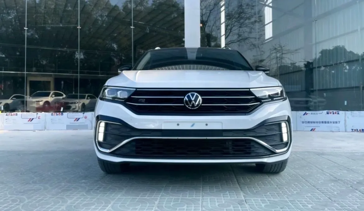 2022 Volkswagen T-Roc 1.4T 150HP L4 7DCT,autocango,china used car exporter,china ev exporter,chinese used car exporter,chinese used ev exporter