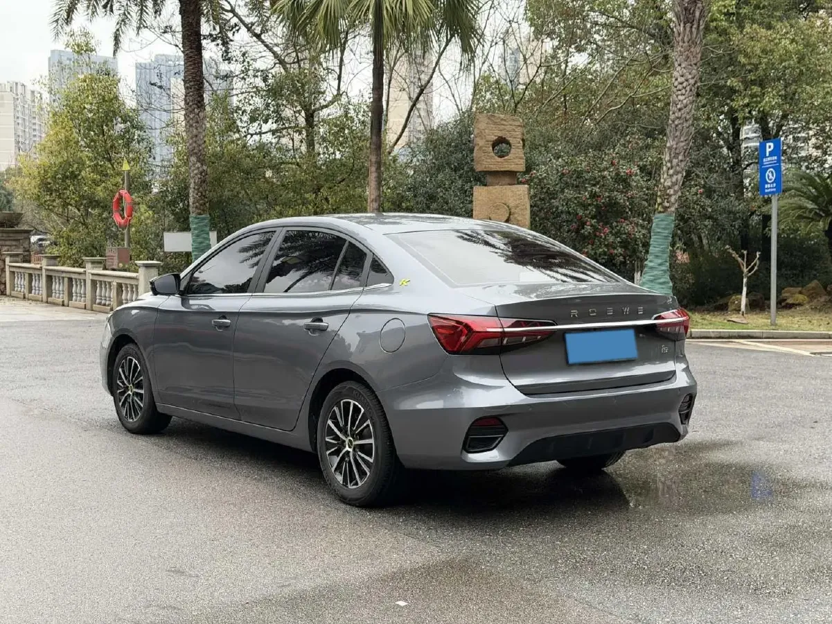 2021 Roewe i5 1.5L 120HP L4 CVT,autocango,china used car exporter,china ev exporter,chinese used car exporter,chinese used ev exporter