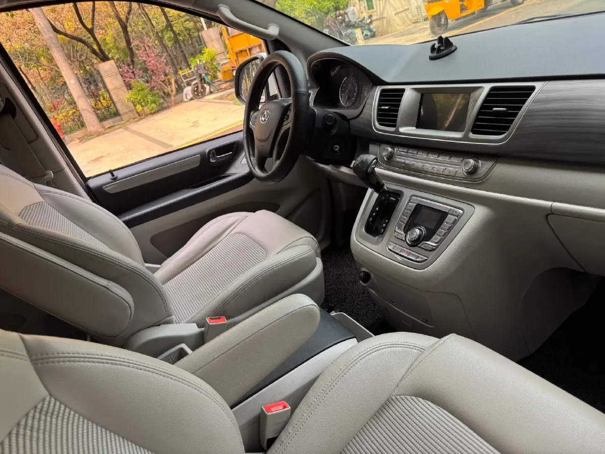 2018 MAXUS G10 2.0T 224HP L4 6AT,autocango,china used car exporter,china ev exporter,chinese used car exporter,chinese used ev exporter