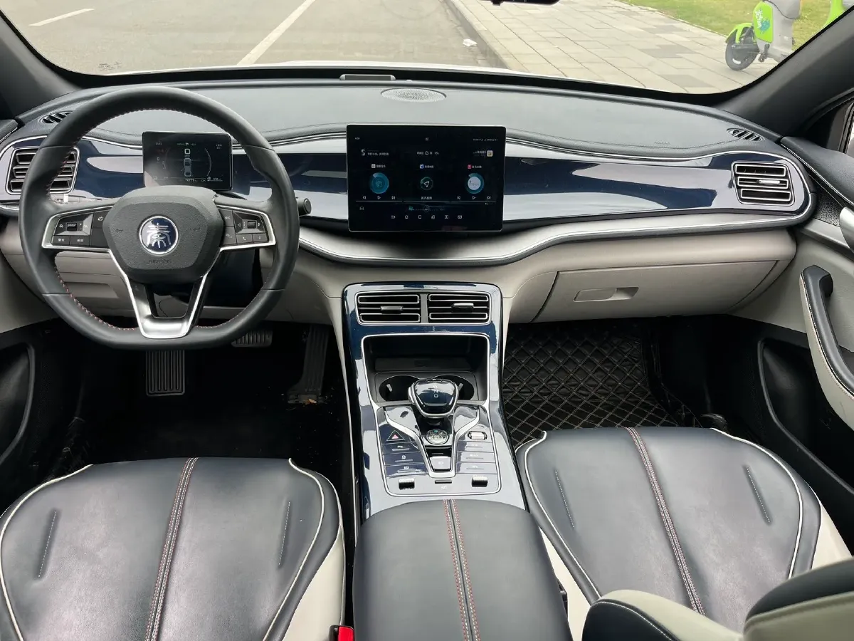 2021 Haval F7 1.5T 169HP L4 7DCT,autocango,china used car exporter,china ev exporter,chinese used car exporter,chinese used ev exporter