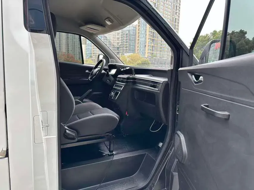 2022 Karry Dolphin EV BEV 43.5KWH,autocango,china used car exporter,china ev exporter,chinese used car exporter,chinese used ev exporter