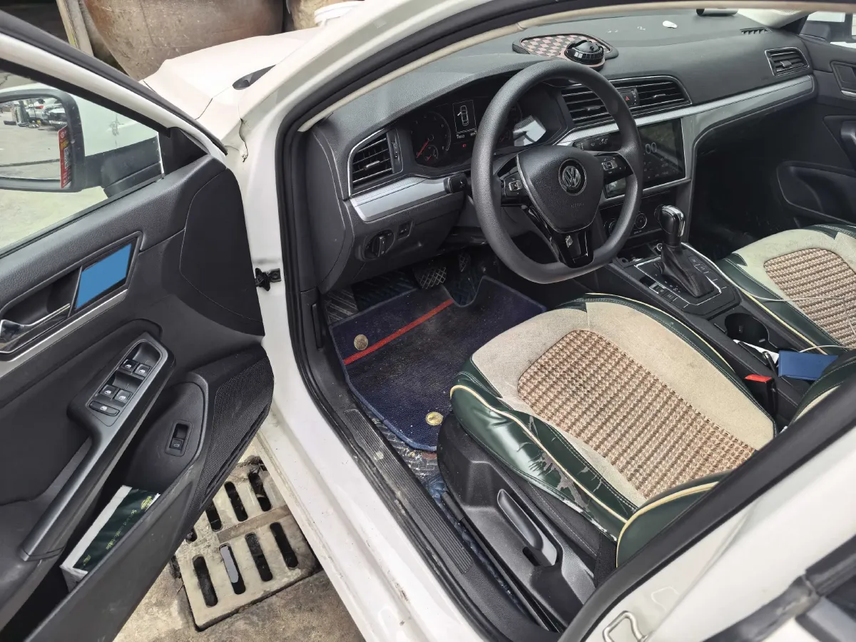 2019 Volkswagen T-Cross 1.4T 150HP L4 7DCT,autocango,china used car exporter,china ev exporter,chinese used car exporter,chinese used ev exporter