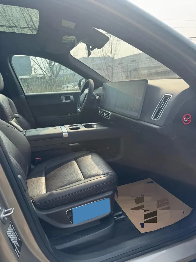 2023 Li L8 Range Extended 154HP REEV 40.9KWH,autocango,china used car exporter,china ev exporter,chinese used car exporter,chinese used ev exporter