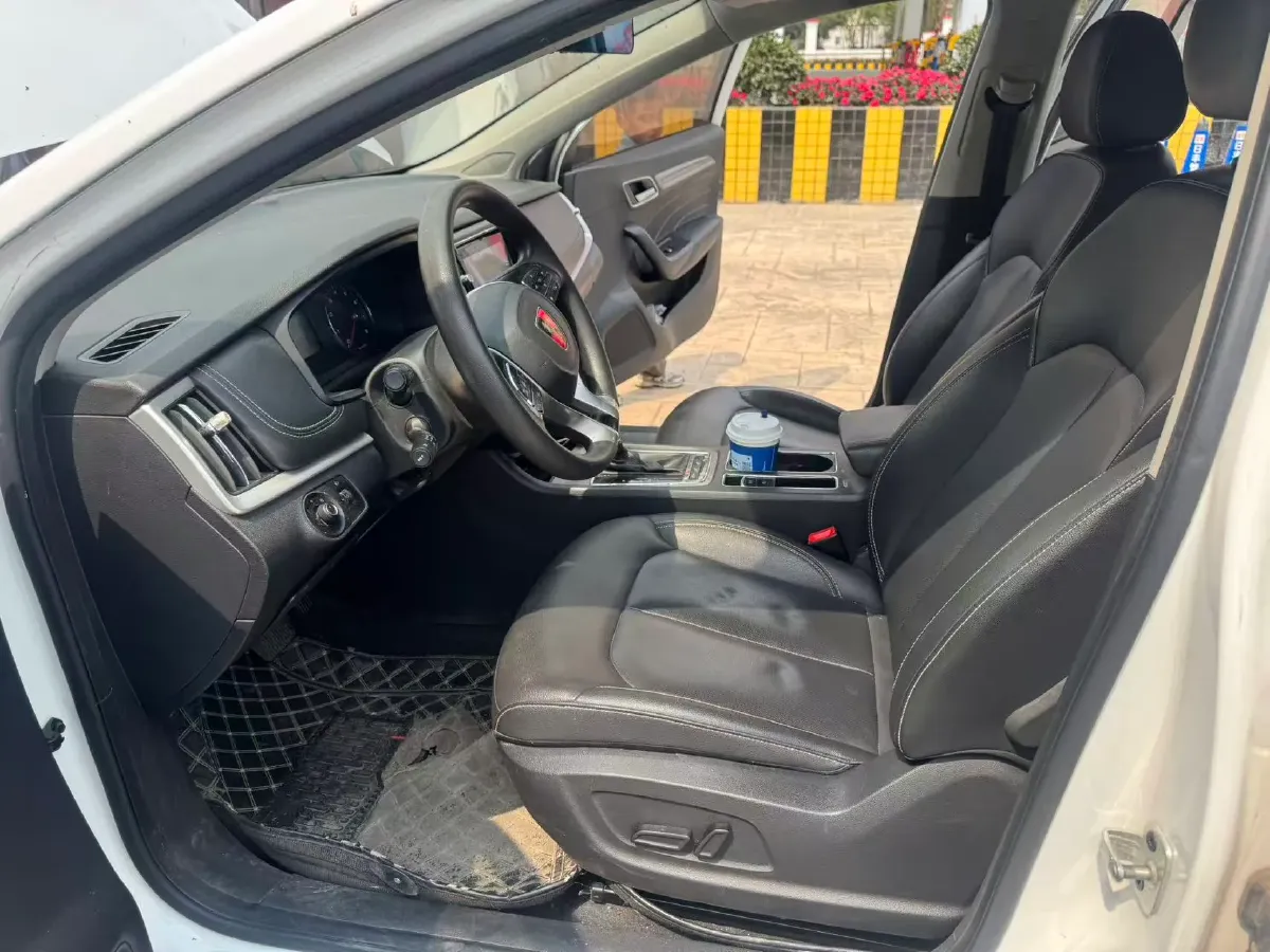 2020 Roewe i6 1.5T 169HP L4 7DCT,autocango,china used car exporter,china ev exporter,chinese used car exporter,chinese used ev exporter