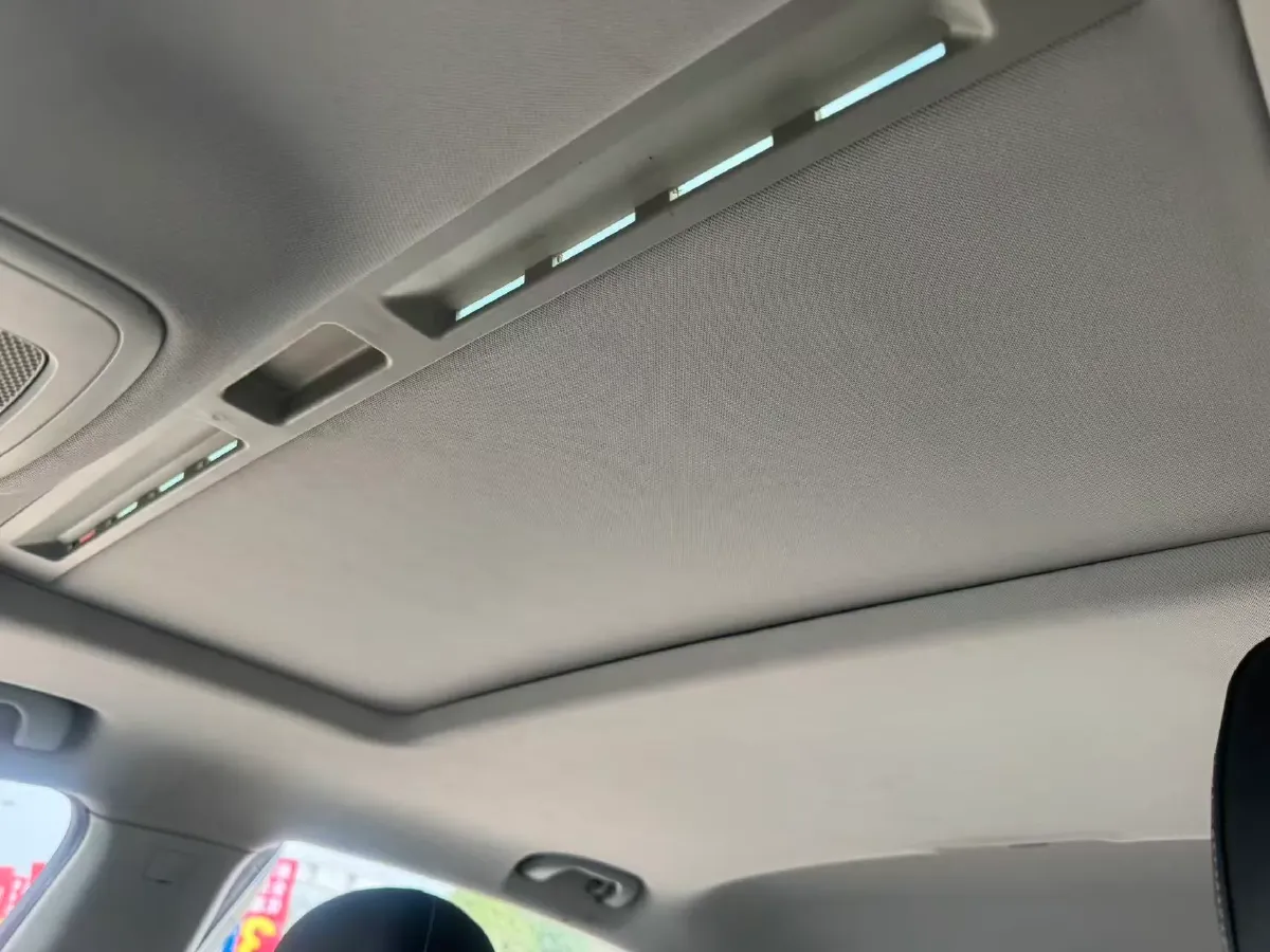 2020 Roewe i6 1.5T 169HP L4 7DCT,autocango,china used car exporter,china ev exporter,chinese used car exporter,chinese used ev exporter