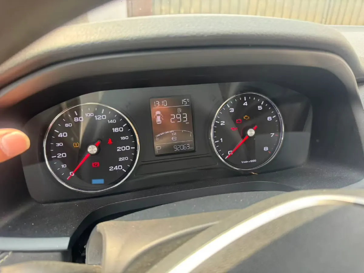 2020 Roewe i6 1.5T 169HP L4 7DCT,autocango,china used car exporter,china ev exporter,chinese used car exporter,chinese used ev exporter