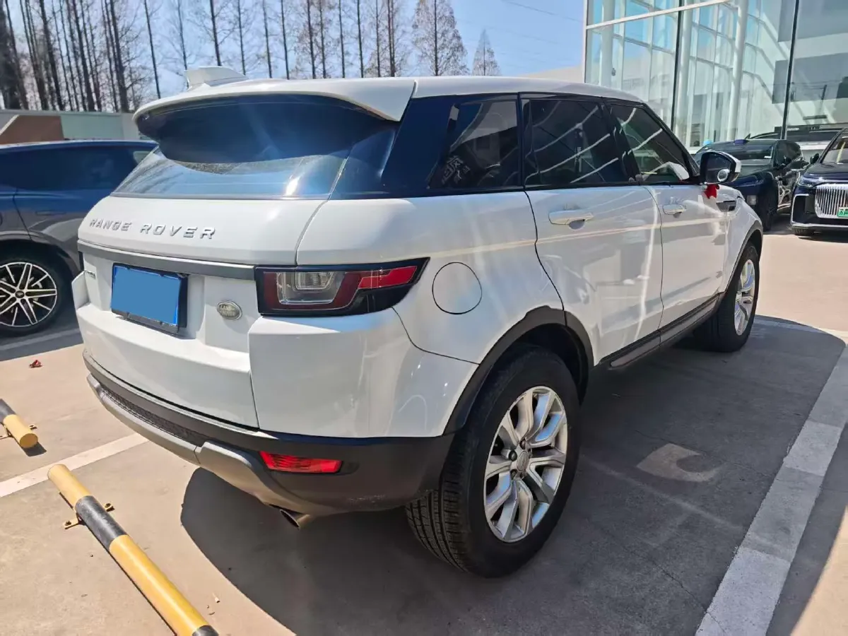 2018 Land Rover Range Rover Evoque 2.0T 241HP L4 9AT,autocango,china used car exporter,china ev exporter,chinese used car exporter,chinese used ev exporter