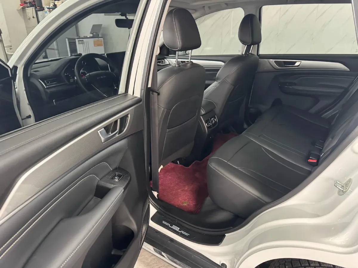 2021 Haval M6 1.5T 150HP L4 7DCT,autocango,china used car exporter,china ev exporter,chinese used car exporter,chinese used ev exporter