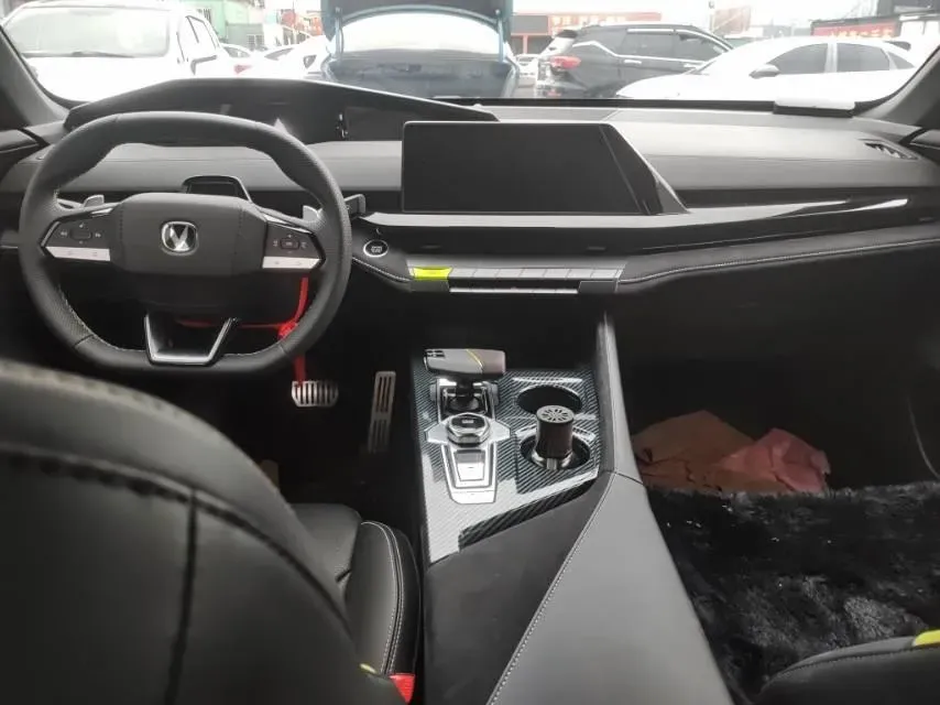 2022 ChangAn UNI-V 1.5T 188HP L4 7DCT,autocango,china used car exporter,china ev exporter,chinese used car exporter,chinese used ev exporter