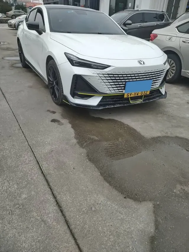 2022 ChangAn UNI-V 1.5T 188HP L4 7DCT,autocango,china used car exporter,china ev exporter,chinese used car exporter,chinese used ev exporter