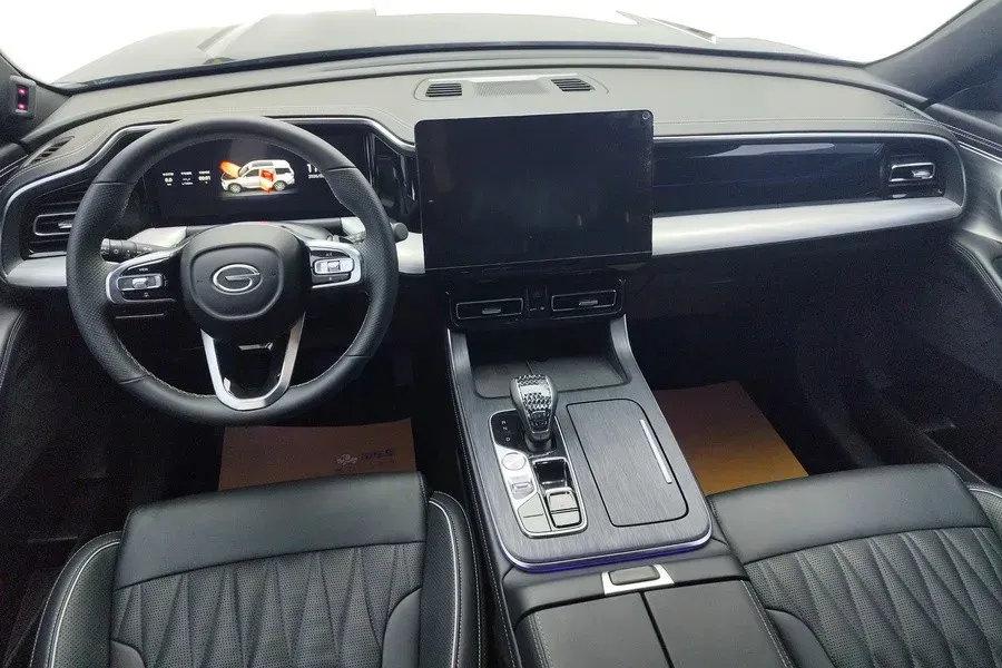 2004 Mitsubishi Outlander Classic 2.4L 135HP L4 5MT,autocango,china used car exporter,china ev exporter,chinese used car exporter,chinese used ev exporter