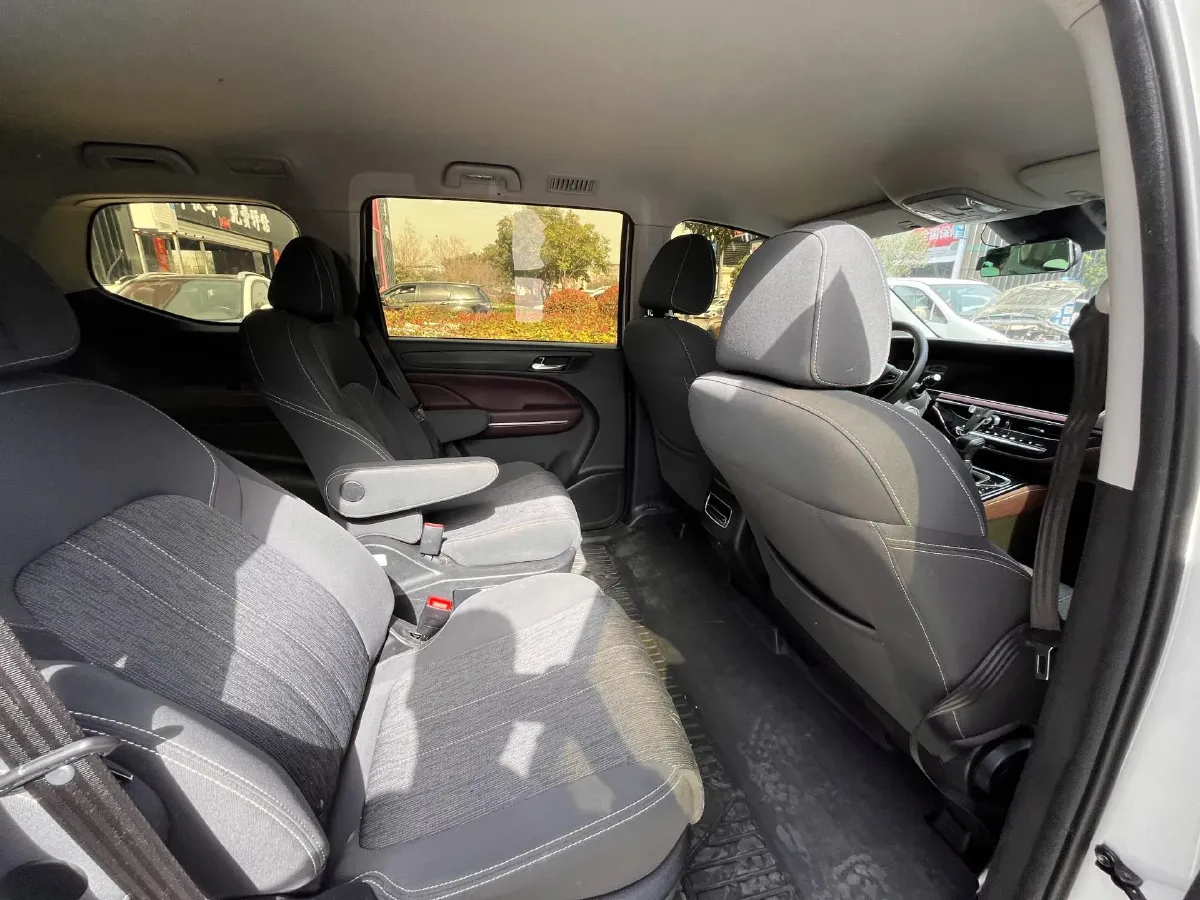 2023 GAC Trumpchi M6 1.5T 177HP L4 7DCT,autocango,china used car exporter,china ev exporter,chinese used car exporter,chinese used ev exporter