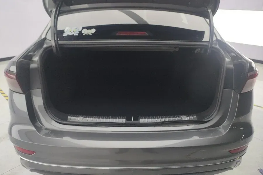 2022 Geely Emgrand 1.5L 114HP L4 CVT,autocango,china used car exporter,china ev exporter,chinese used car exporter,chinese used ev exporter