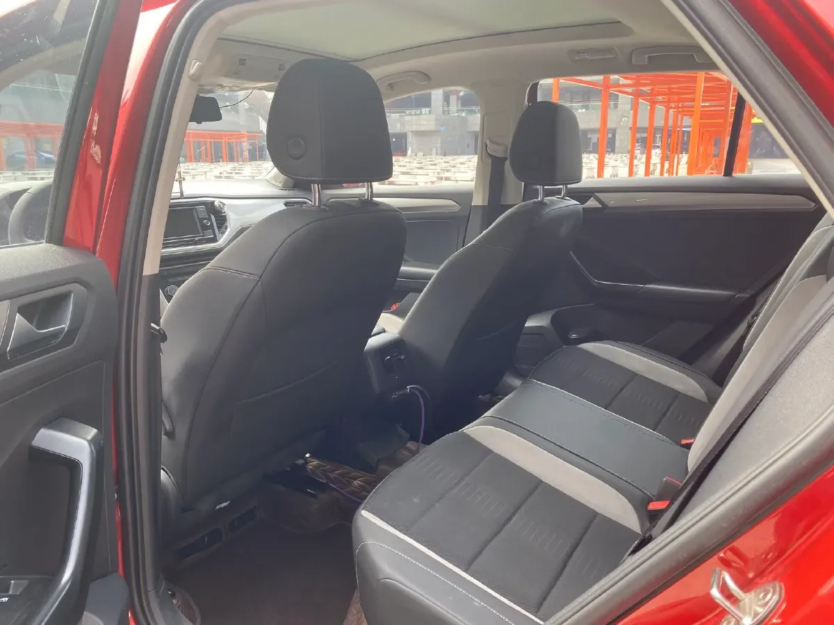 2019 Volkswagen T-Roc 1.4T 131HP L4 7DCT,autocango,china used car exporter,china ev exporter,chinese used car exporter,chinese used ev exporter