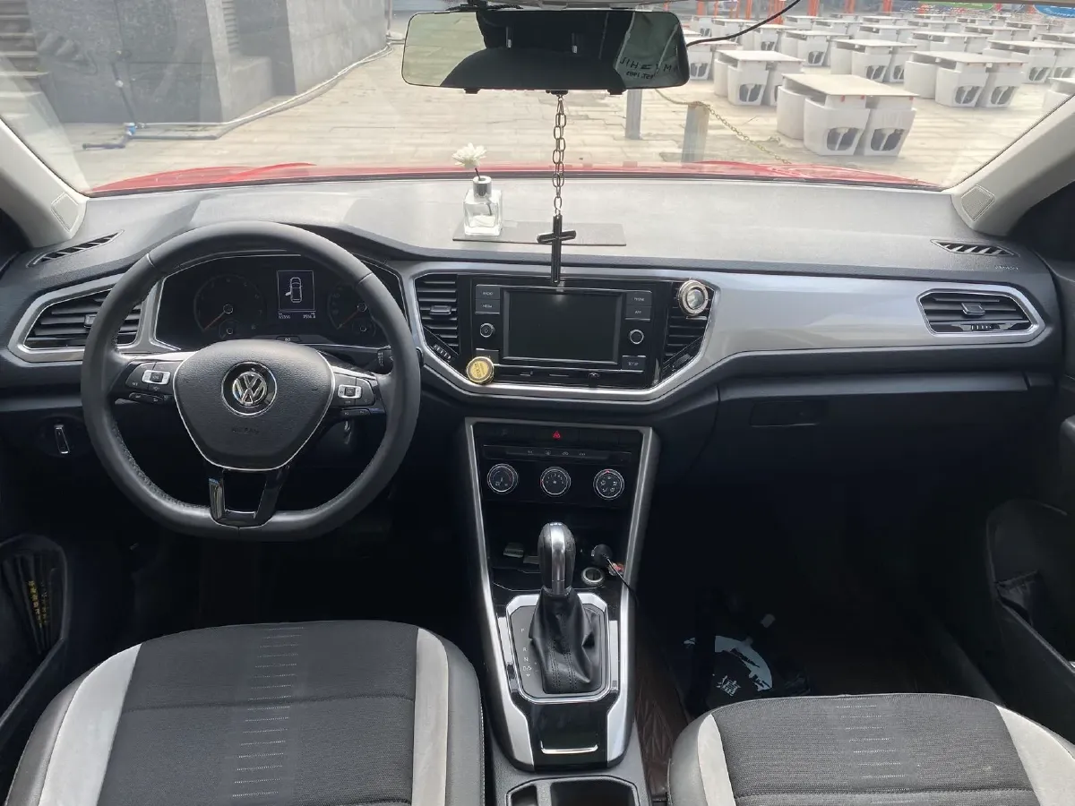 2019 Volkswagen T-Roc 1.4T 131HP L4 7DCT,autocango,china used car exporter,china ev exporter,chinese used car exporter,chinese used ev exporter
