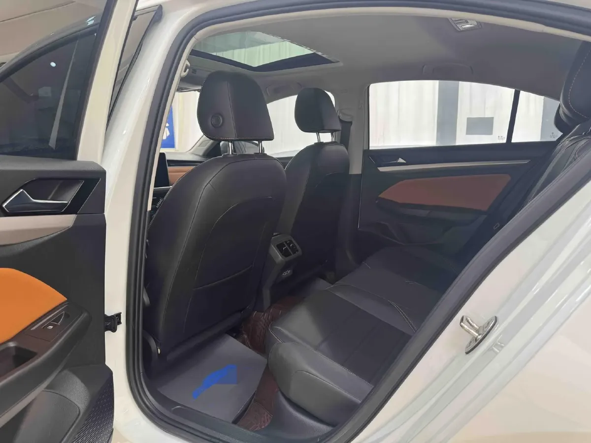 2023 Volkswagen Bora 1.2T 116HP L4 7DCT,autocango,china used car exporter,china ev exporter,chinese used car exporter,chinese used ev exporter