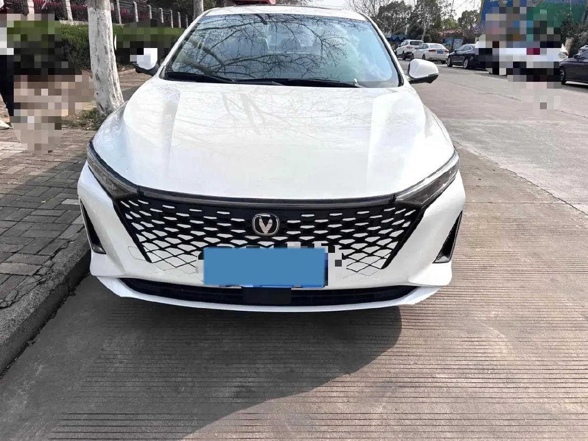 2023 ChangAn Raeton Plus 1.5T 188HP L4 7DCT,autocango,china used car exporter,china ev exporter,chinese used car exporter,chinese used ev exporter
