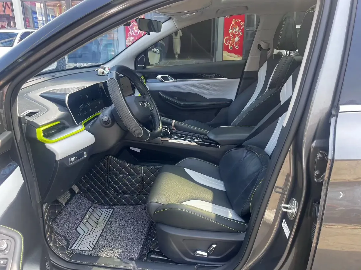 2023 Geely Coolray 1.5T 181HP L4 7DCT,autocango,china used car exporter,china ev exporter,chinese used car exporter,chinese used ev exporter