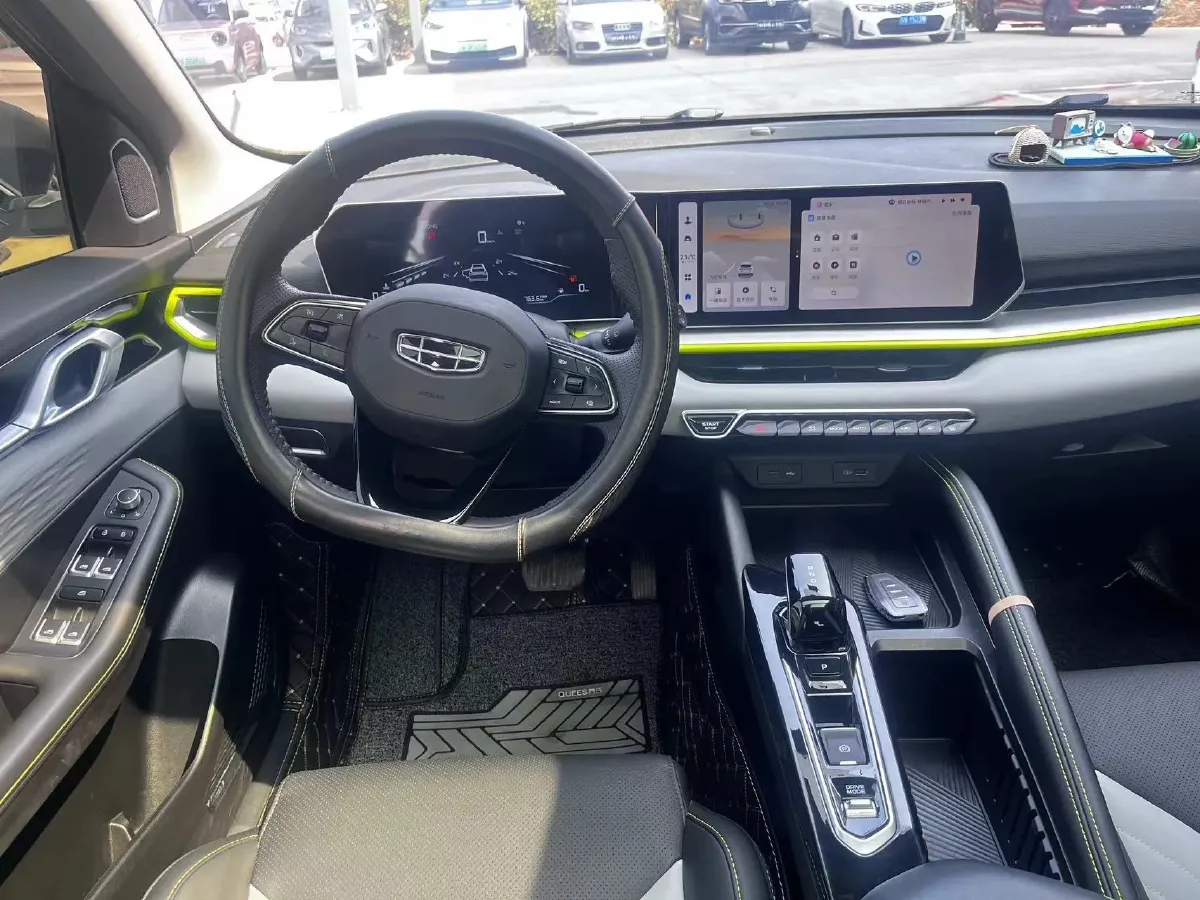 2023 Geely Coolray 1.5T 181HP L4 7DCT,autocango,china used car exporter,china ev exporter,chinese used car exporter,chinese used ev exporter