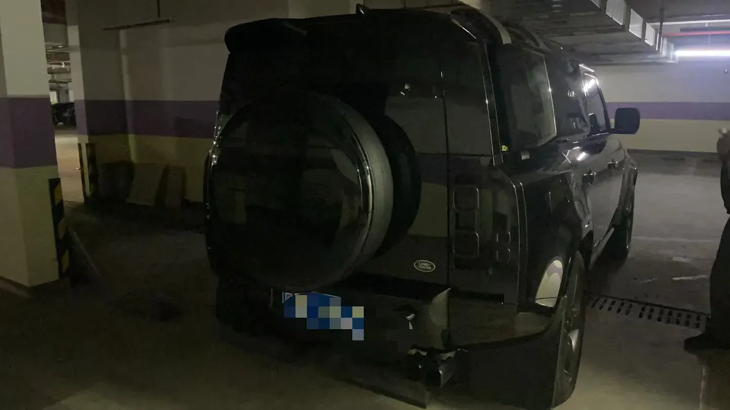 2024 Land Rover Defender 3.0T 400HP L6 8AT,autocango,china used car exporter,china ev exporter,chinese used car exporter,chinese used ev exporter