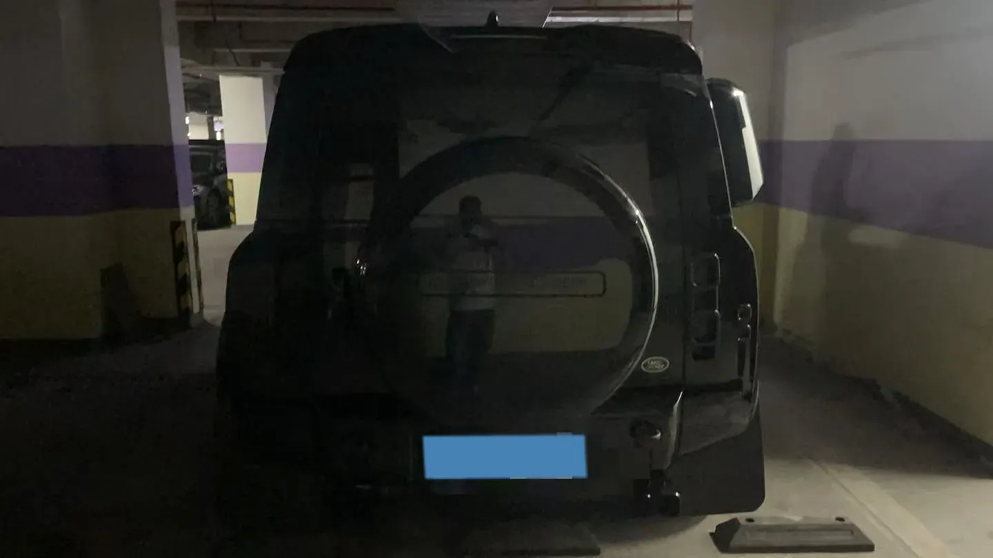 2024 Land Rover Defender 3.0T 400HP L6 8AT,autocango,china used car exporter,china ev exporter,chinese used car exporter,chinese used ev exporter