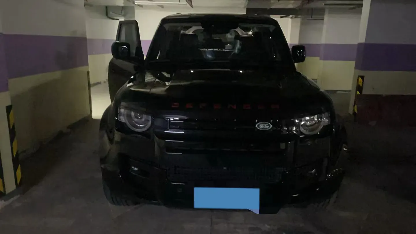 2024 Land Rover Defender 3.0T 400HP L6 8AT,autocango,china used car exporter,china ev exporter,chinese used car exporter,chinese used ev exporter