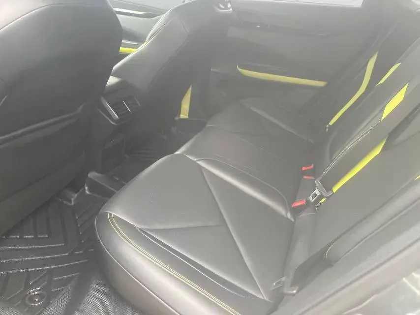 2023 ChangAn UNI-V 1.5T 188HP L4 7DCT,autocango,china used car exporter,china ev exporter,chinese used car exporter,chinese used ev exporter