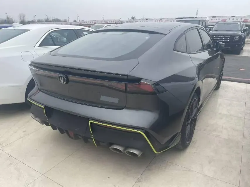 2023 ChangAn UNI-V 1.5T 188HP L4 7DCT,autocango,china used car exporter,china ev exporter,chinese used car exporter,chinese used ev exporter