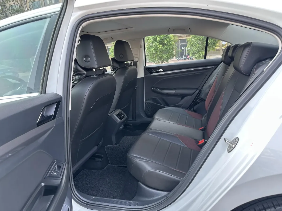 2021 Volkswagen Bora 1.5L 113HP L4 6AT,autocango,china used car exporter,china ev exporter,chinese used car exporter,chinese used ev exporter