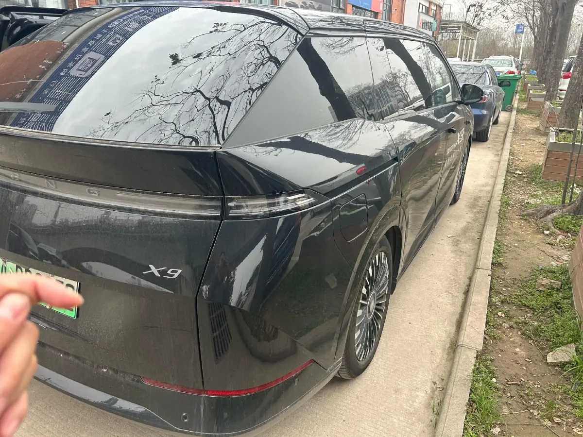 2025 Xpeng X9 BEV,autocango,china used car exporter,china ev exporter,chinese used car exporter,chinese used ev exporter
